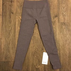 NWT lululemon free to flow 7/8 leggings